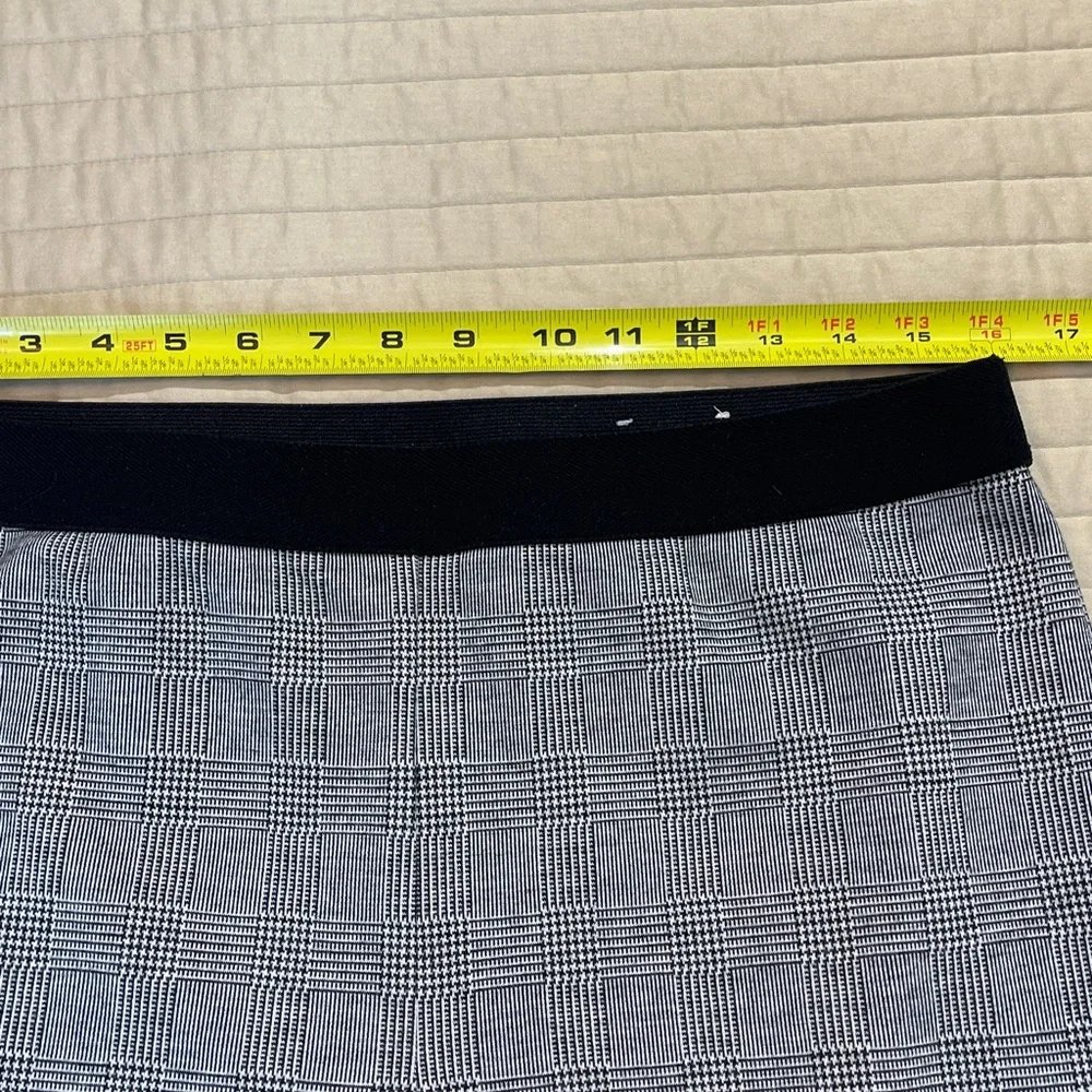 Talbots SOHO ANKLE WOMENS 12  Black and Gray Plaid Dress Pants PULL ON ELASTIC